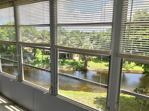 2801 NW 47th Terrace Lauderdale Lakes FL 33313