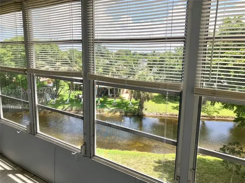 2801 NW 47th Terrace Lauderdale Lakes FL 33313