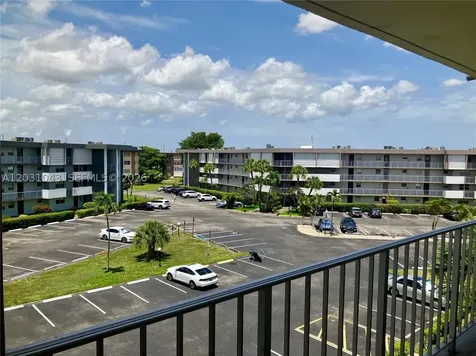 2801 NW 47th Terrace Lauderdale Lakes FL 33313