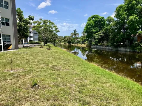 2801 NW 47th Terrace Lauderdale Lakes FL 33313