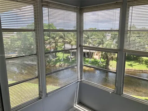 2801 NW 47th Terrace Lauderdale Lakes FL 33313