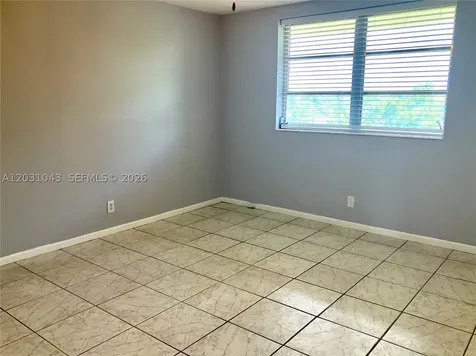 2801 NW 47th Terrace Lauderdale Lakes FL 33313