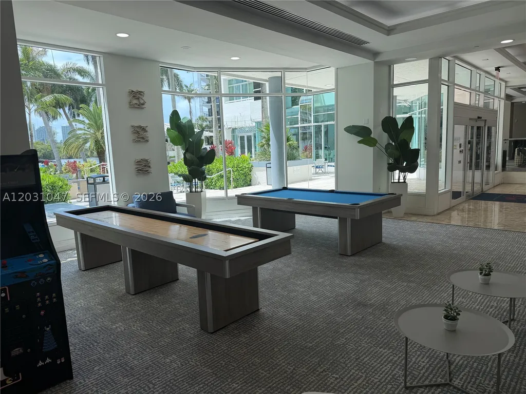 2670 E Sunrise Boulevard Fort Lauderdale FL 33304
