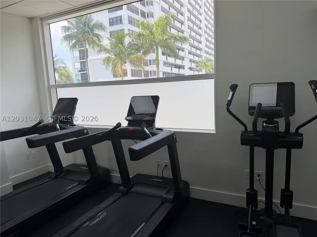 2670 E Sunrise Boulevard Fort Lauderdale FL 33304