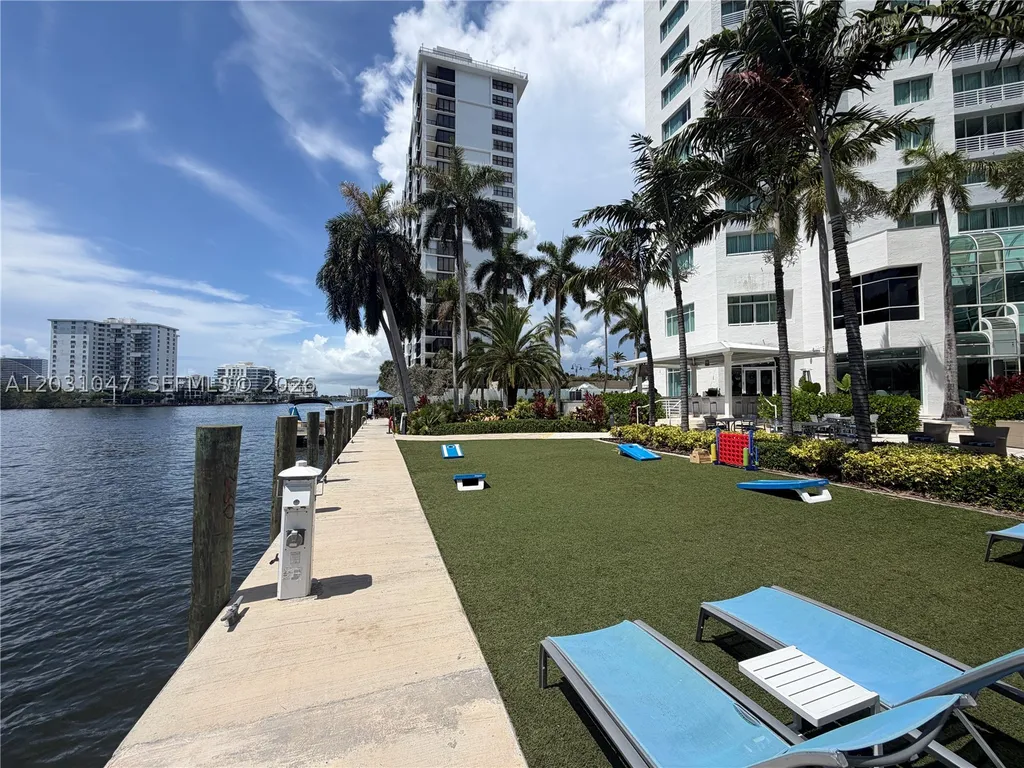 2670 E Sunrise Boulevard Fort Lauderdale FL 33304