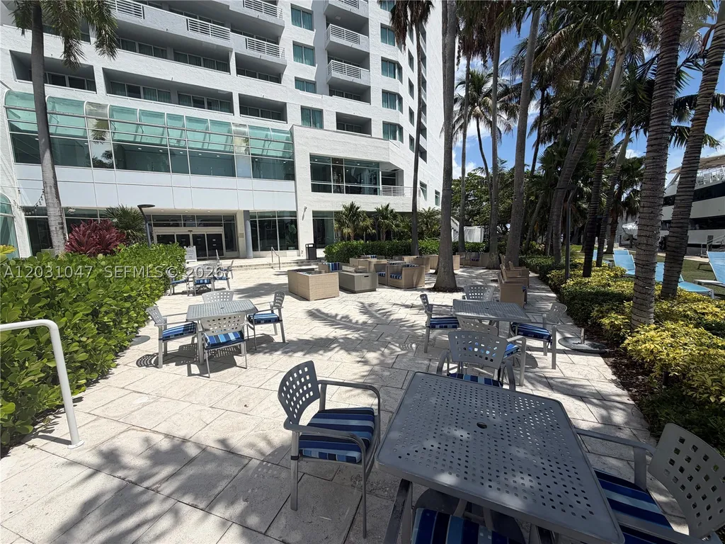 2670 E Sunrise Boulevard Fort Lauderdale FL 33304