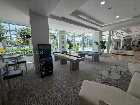 2670 E Sunrise Boulevard Fort Lauderdale FL 33304
