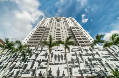 185 SE 14th Terrace Miami FL 33131