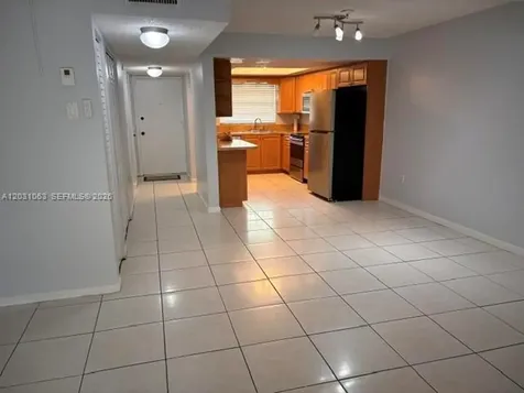 11103 NW 7th Street Miami FL 33172