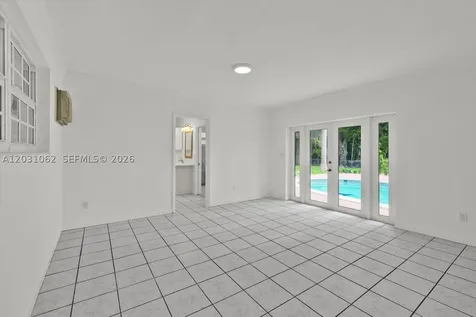 2850 Natoma Street Miami FL 33133