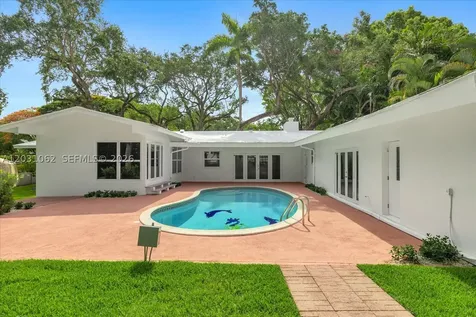 2850 Natoma Street Miami FL 33133