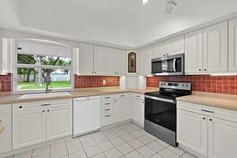 2850 Natoma Street Miami FL 33133