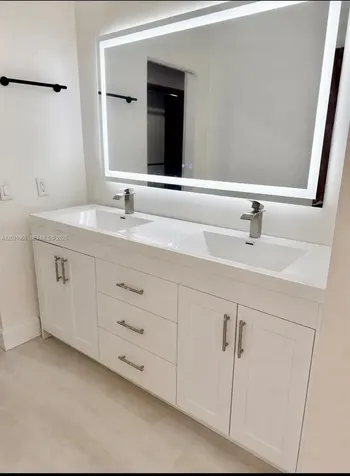 18145 NW 61st Avenue Hialeah FL 33015