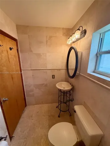 18145 NW 61st Avenue Hialeah FL 33015