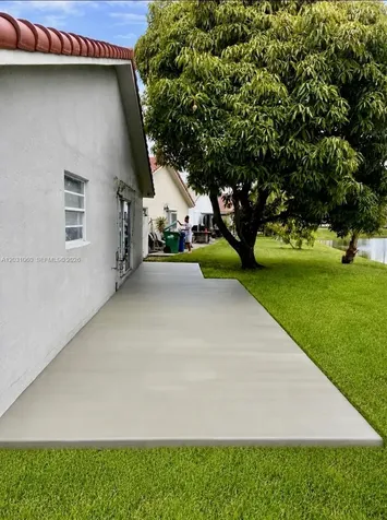 18145 NW 61st Avenue Hialeah FL 33015