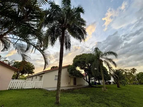 18145 NW 61st Avenue Hialeah FL 33015