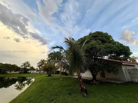 18145 NW 61st Avenue Hialeah FL 33015