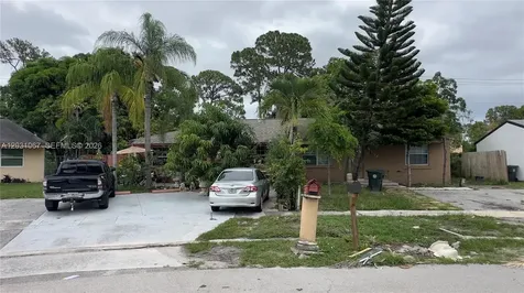 4754 Chariot Circle Green Acres FL 33463