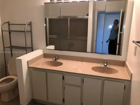 9082 SW 112 Place Miami FL 33176