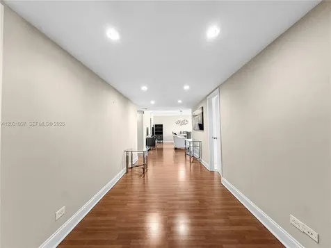 1800 NE 114th Street Miami FL 33181
