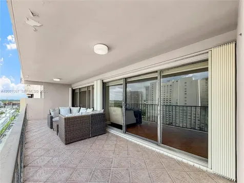 1800 NE 114th Street Miami FL 33181