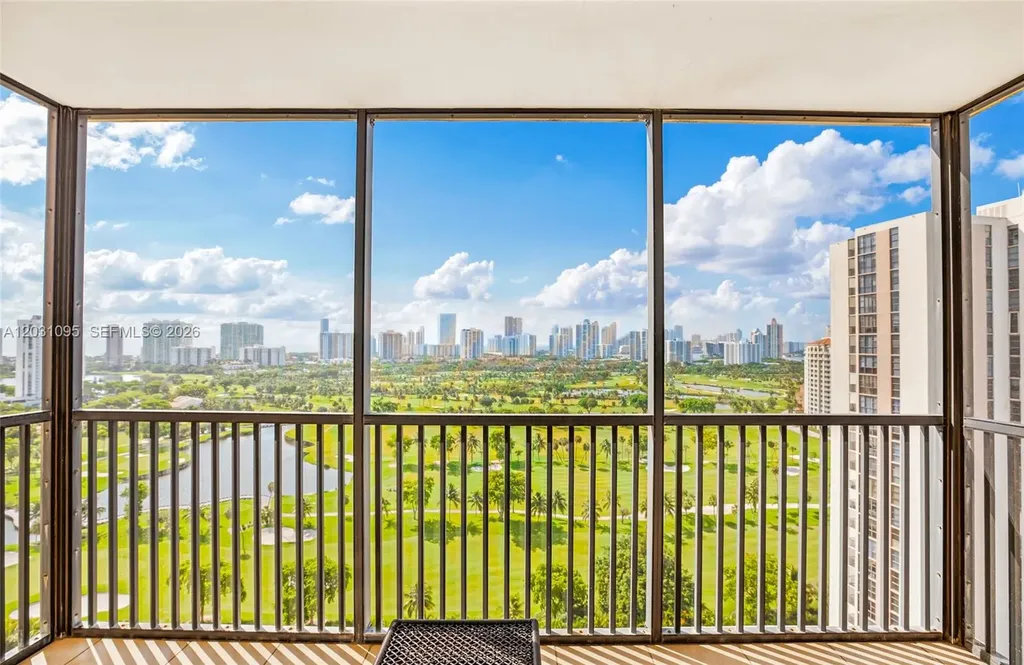 20301 W Country Club Drive Aventura FL 33180