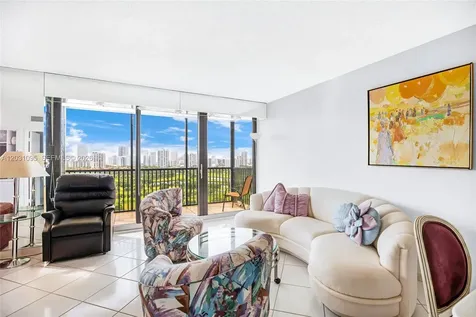 20301 W Country Club Drive Aventura FL 33180