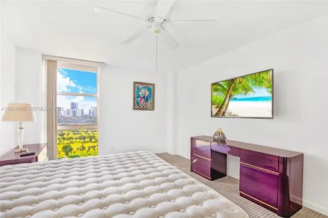 20301 W Country Club Drive Aventura FL 33180