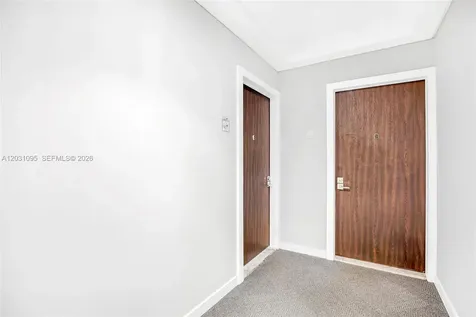 20301 W Country Club Drive Aventura FL 33180