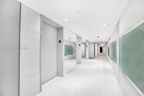 20301 W Country Club Drive Aventura FL 33180