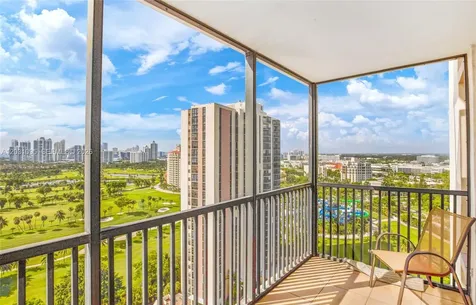20301 W Country Club Drive Aventura FL 33180
