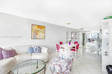 20301 W Country Club Drive Aventura FL 33180