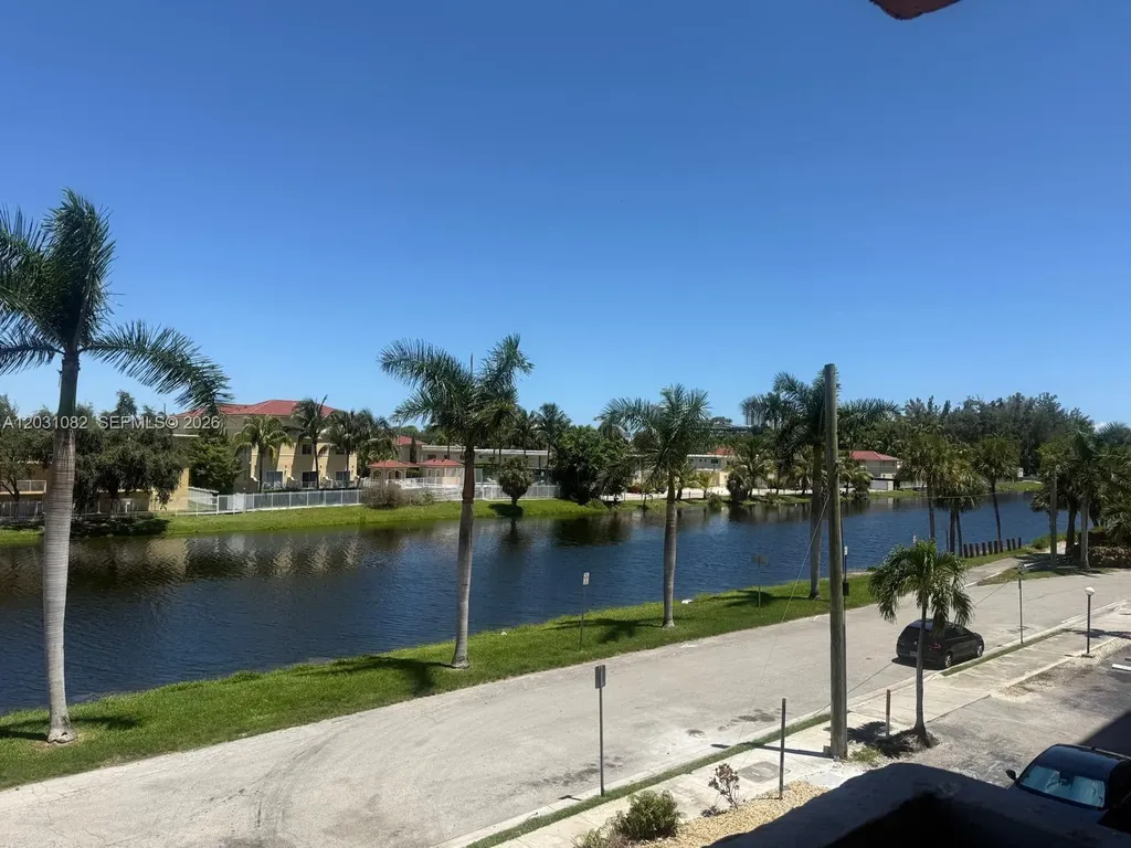 2075 NE 164th Street North Miami Beach FL 33162