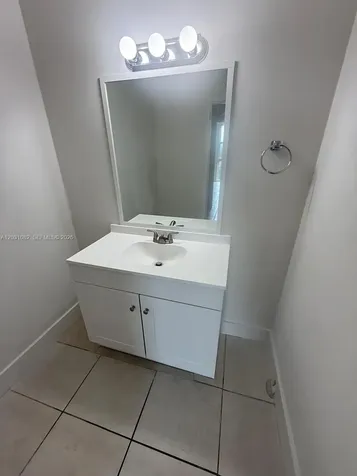 2075 NE 164th Street North Miami Beach FL 33162