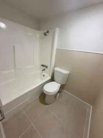 2075 NE 164th Street North Miami Beach FL 33162