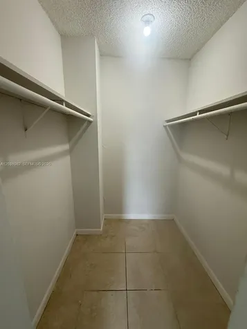 2075 NE 164th Street North Miami Beach FL 33162
