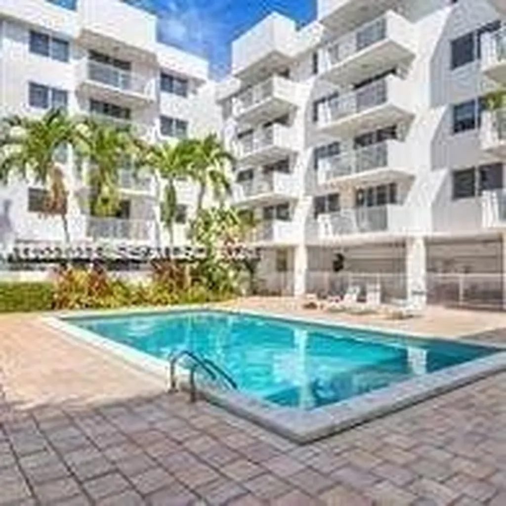 Miami Beach FL 33139