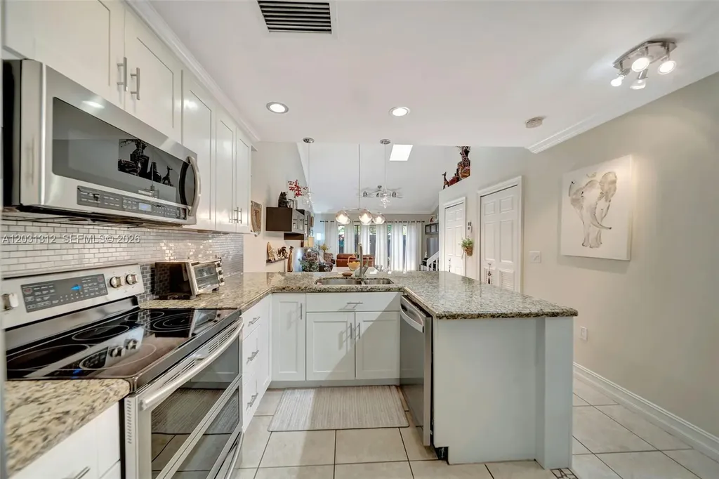 1638 N 15th Terrace Hollywood FL 33020