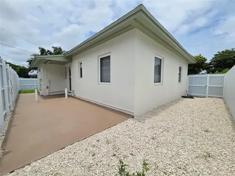 240 NW 51st Avenue Miami FL 33126