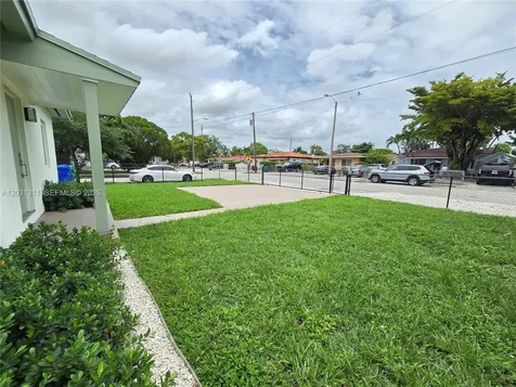 240 NW 51st Avenue Miami FL 33126
