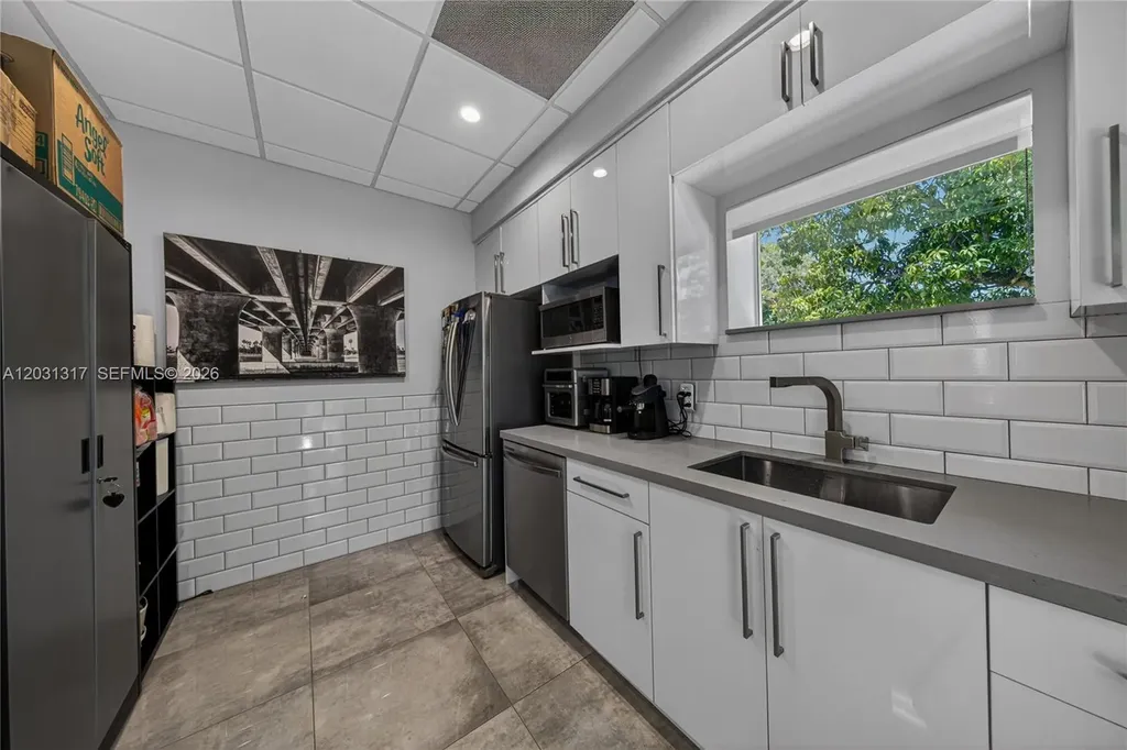 1327 SE 2nd Avenue Fort Lauderdale FL 33316