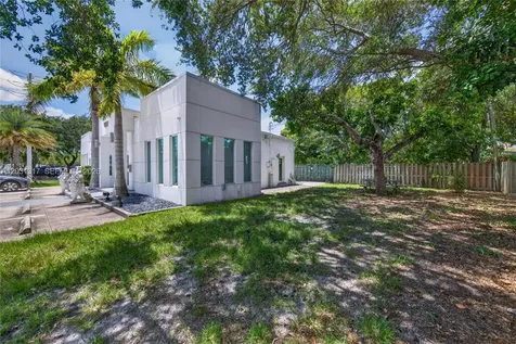 1327 SE 2nd Avenue Fort Lauderdale FL 33316