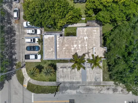 1327 SE 2nd Avenue Fort Lauderdale FL 33316