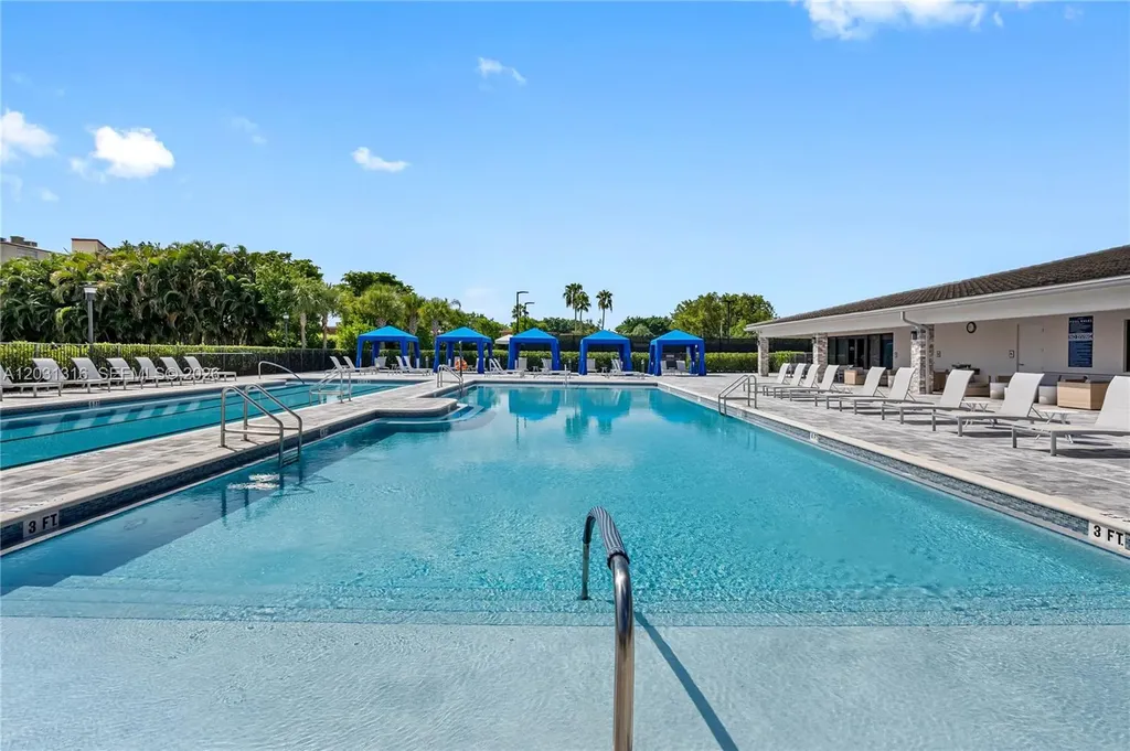7305 Ivory Spring Delray Beach FL 33446