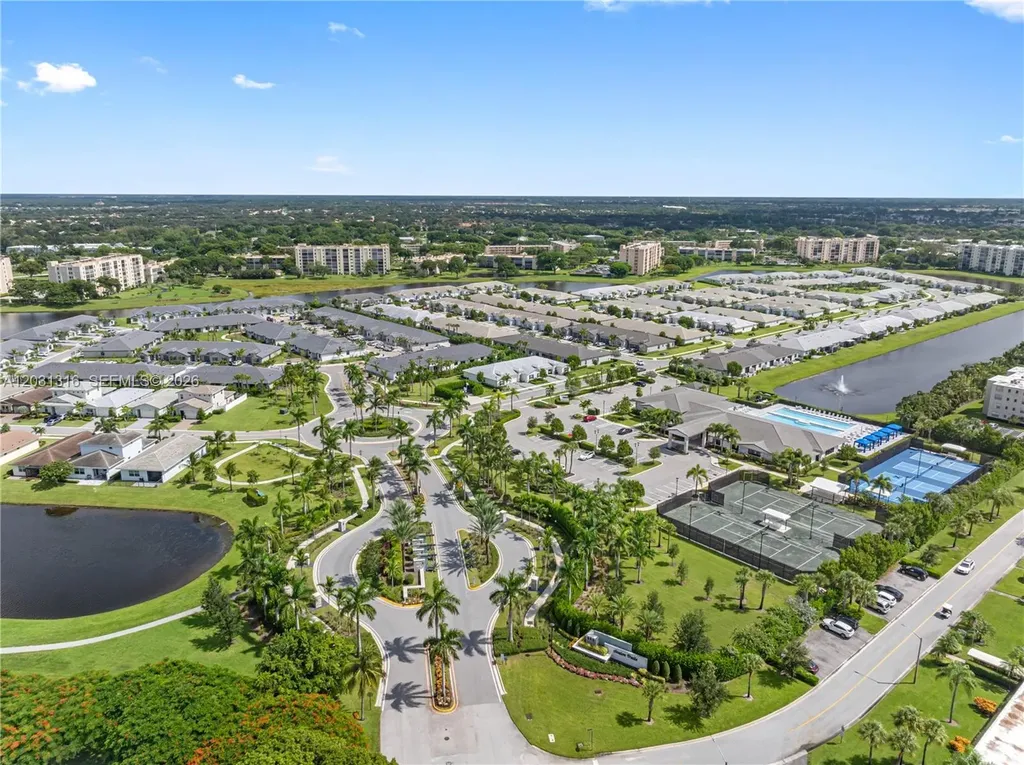 7305 Ivory Spring Delray Beach FL 33446