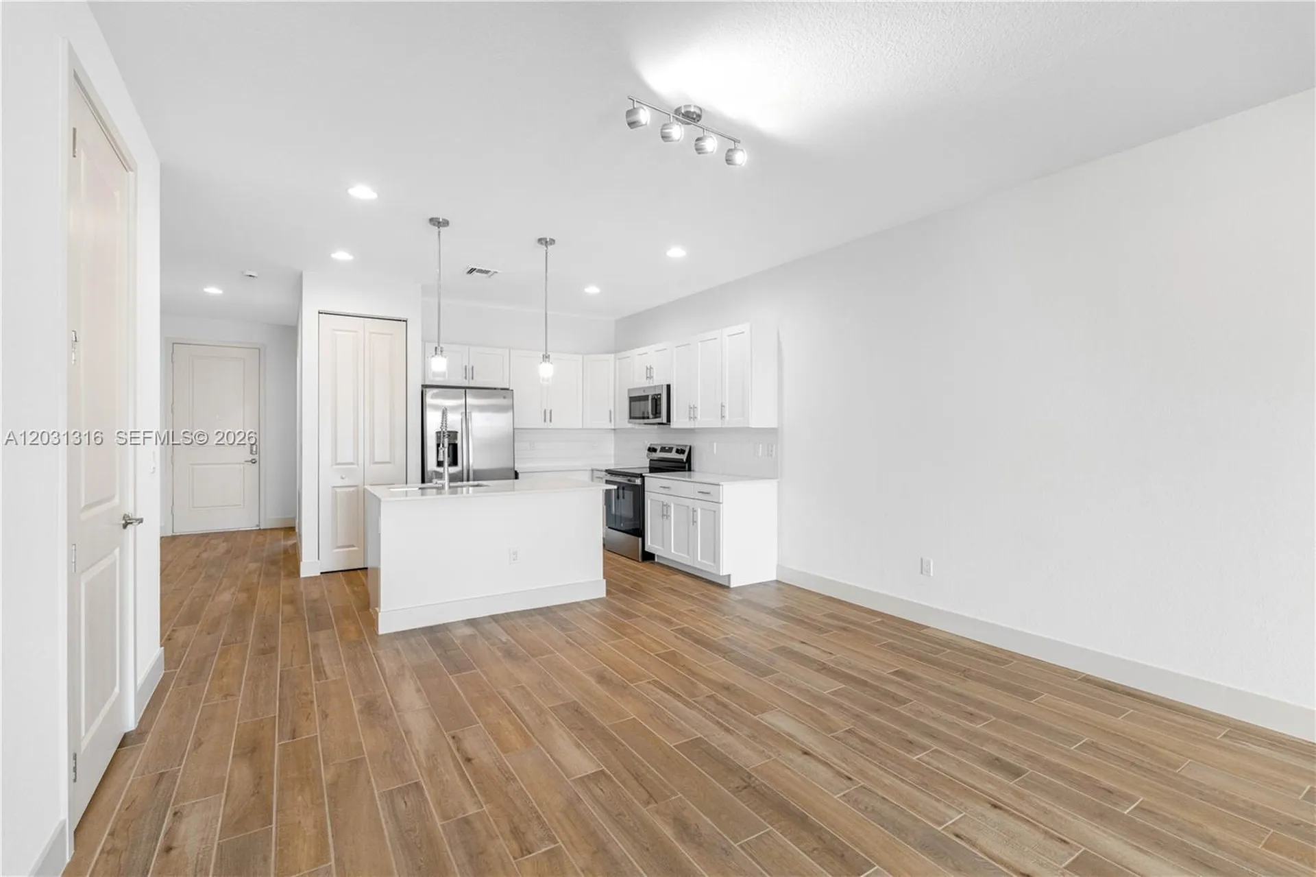 7305 Ivory Spring Delray Beach FL 33446