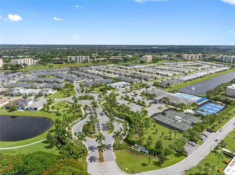 7305 Ivory Spring Delray Beach FL 33446