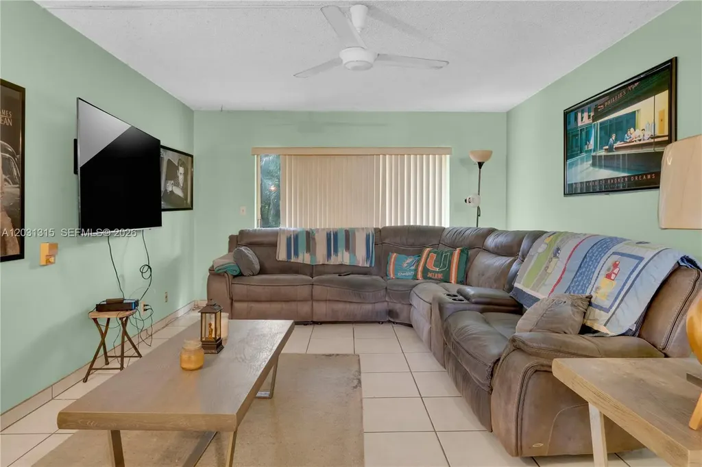 1200 Tallwood Avenue Hollywood FL 33021
