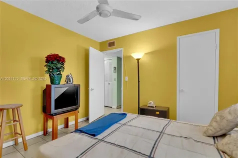 1200 Tallwood Avenue Hollywood FL 33021