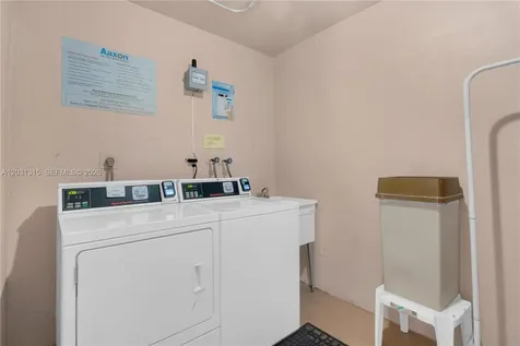 1200 Tallwood Avenue Hollywood FL 33021